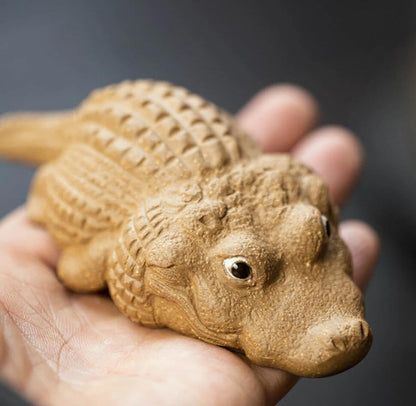 China Yixing Zisha Handmade Tea Pet An irresistibly adorable baby crocodile  萌萌小鳄鱼, home office decorations, Made of Yixing Zisha Clay