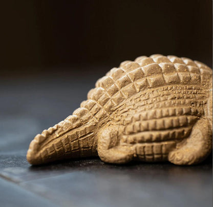 China Yixing Zisha Handmade Tea Pet An irresistibly adorable baby crocodile  萌萌小鳄鱼, home office decorations, Made of Yixing Zisha Clay